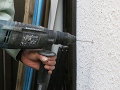 シロアリ補修作業の様子